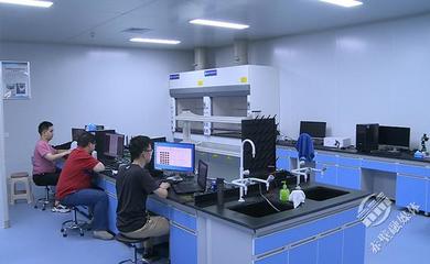 赤壁 锚定“高效为企业办成一件事” 全力优化营商环境 助推电子专用材料研发新突破